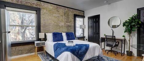 Fer et planche Ă repasser, Wi-Fi, draps fournis