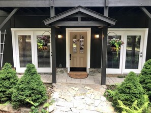 Exterior detail - 7-bedroom House Beech Mountain Sleeps 18+ (Beech Mountain)