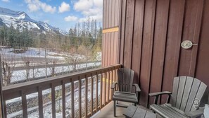 Property grounds - Family Mountain Getaway at Timberline Lodge (Fernie)