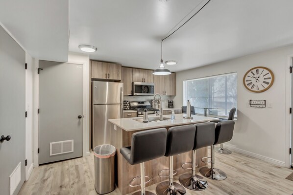 Fridge, microwave, oven, stovetop