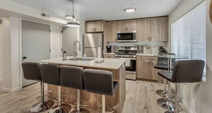 Cozy 2BR/1BA Downtown SLC stay with fast Wi-Fi & great location