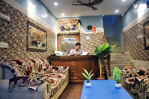 Lobby - Hotel Nilamadhab (Brahmagiri)