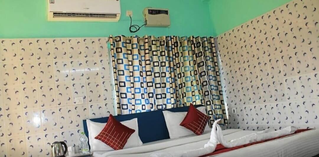 Rom – superior | Skrivebord, skrivebord for bærbar PC og wi-fi (inkludert)