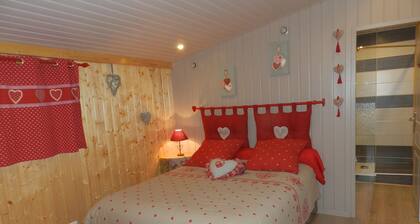 CHAMBRE-GĂTE LES TOURTEREAUX EN ISERE (LE VERCORS)