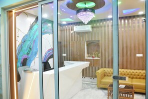 Restaurant - Hotel SS Plaza (Mayapur)