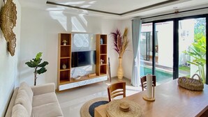 43-inch Smart TV with digital channels - Villa Indah (Ungasan)