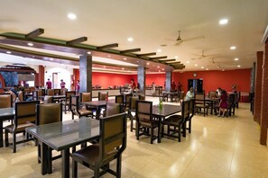 Dining - Elim Resorts (Bengaluru)