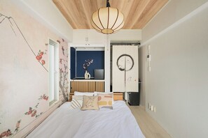 Iron/ironing board, WiFi, bed sheets - Japanese Modern Sakura Room ｜6 min. from Mejiro, 9 min. from Ikebukuro/ Urban lodging with a view of Fuji and trains (Toshima City)