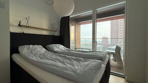 Iron/ironing board, travel crib, free WiFi, wheelchair access