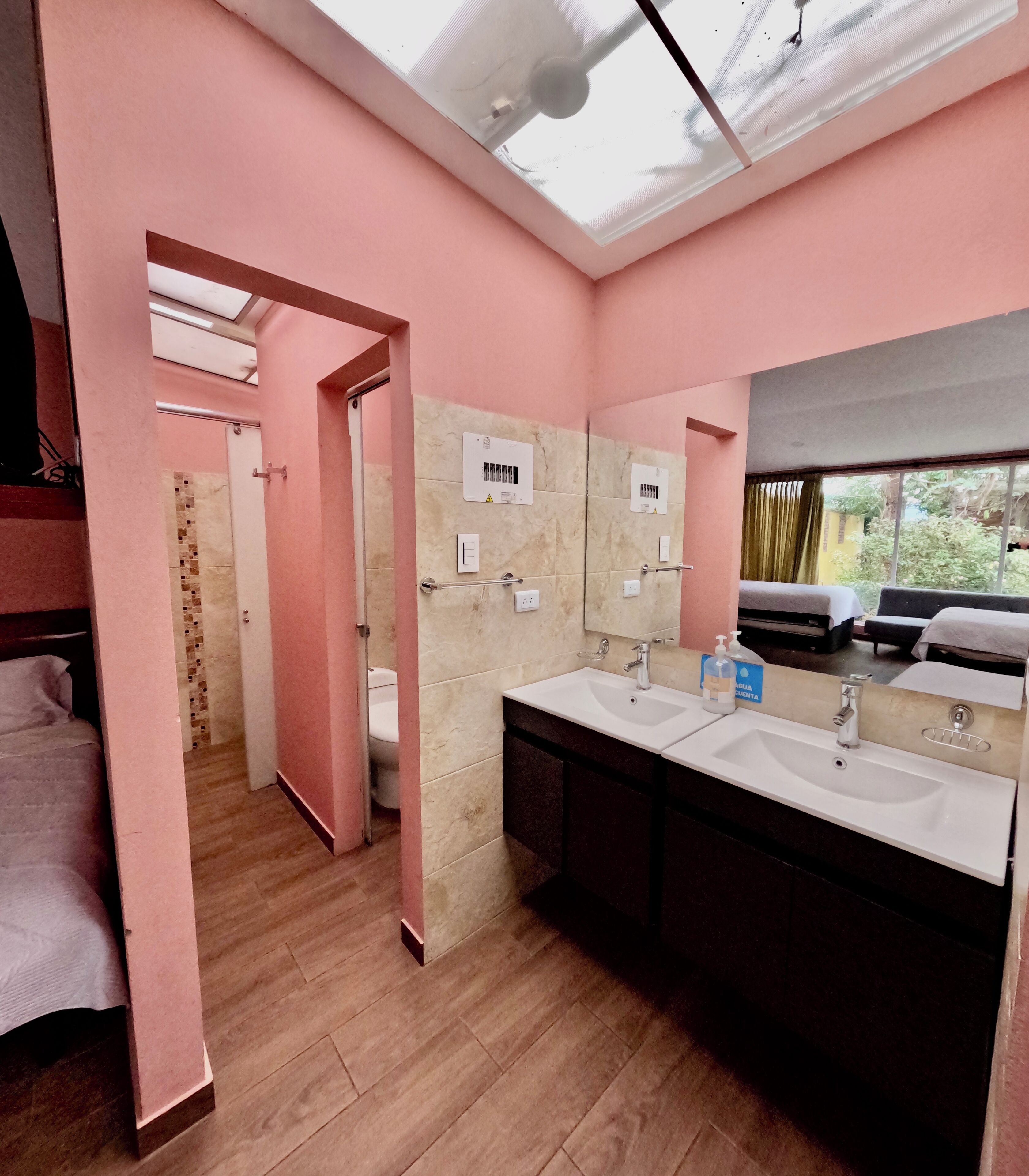 패밀리 공용 도미토리, 정원 전 망 | 책상, 노트북 작업 공간, 무료 WiFi, 휠체어로 이용 가능