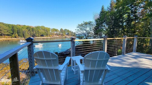 Night Heron: Cozy 2-bedroom house in Westport, ME, perfect for a relaxing getaway.