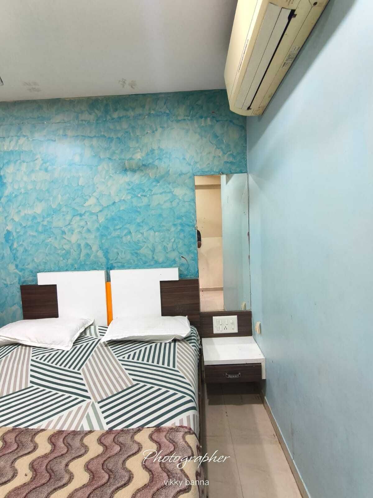 Superior Room | Egyptian cotton sheets, premium bedding, memory-foam beds, desk