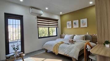 Deluxe Studio, Balcony, Mountain View | Free WiFi