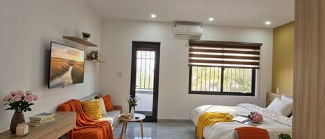 Deluxe Studio, Balcony, Mountain View | Free WiFi