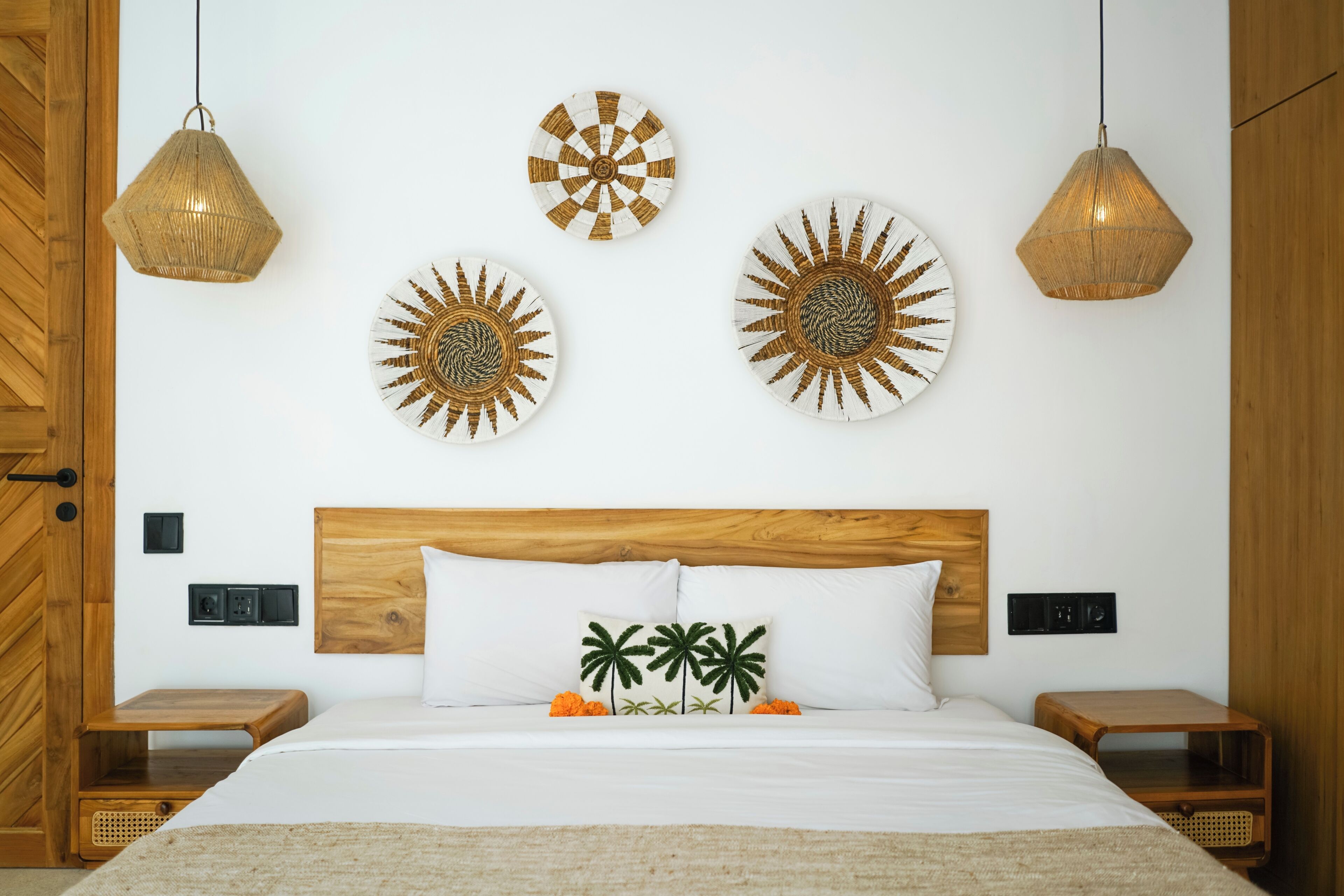 Vila luxo, sacada, vista para o pátio | Ferros/tábuas de passar roupa, Wi-Fi de cortesia