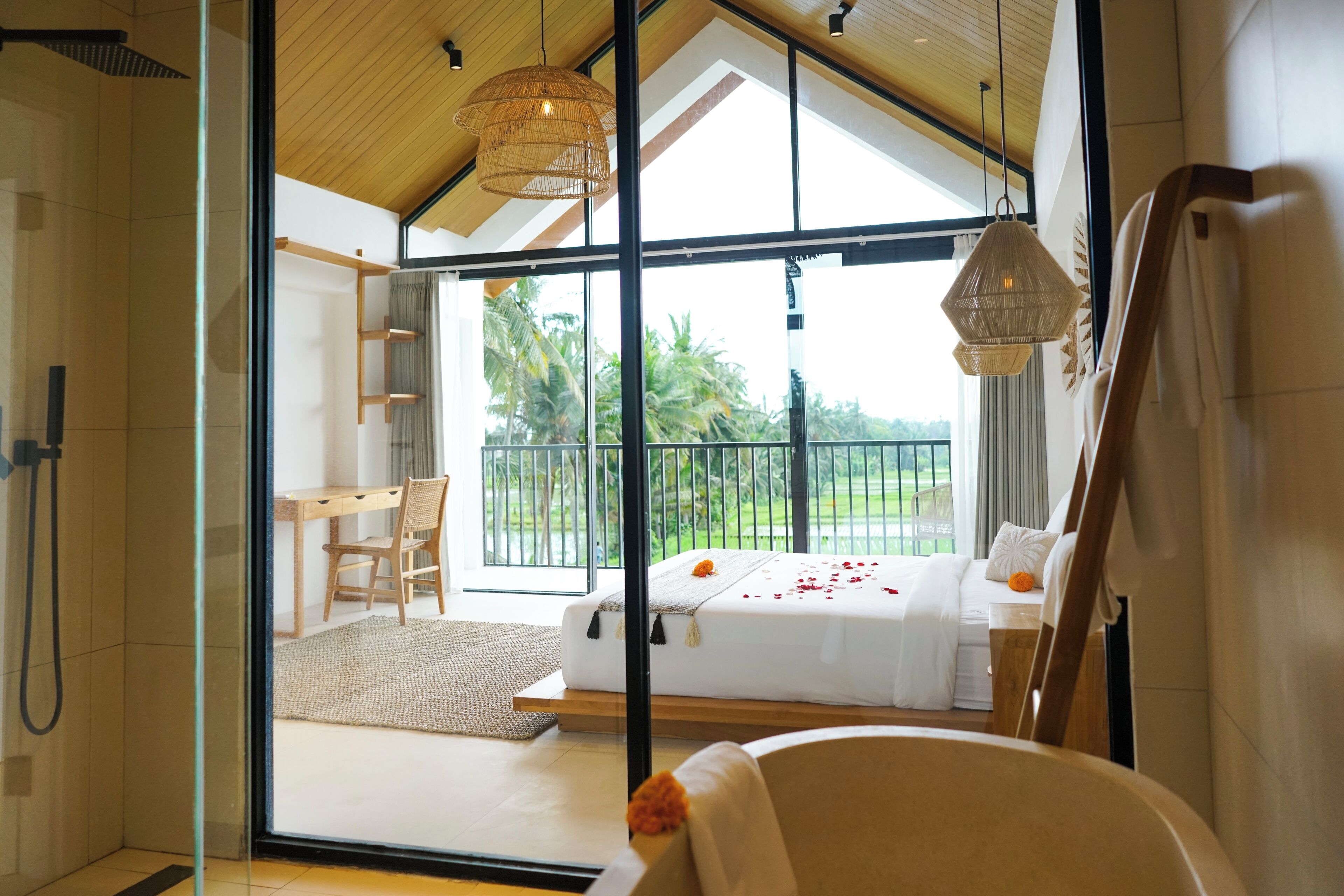 Villa Deluxe, balcón, vistas al patio | Tabla de planchar con plancha y wifi gratis