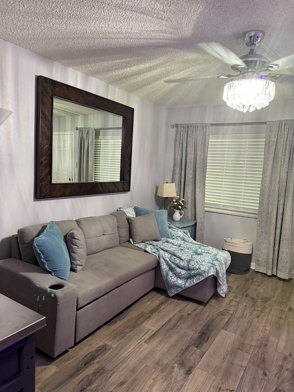 Stay Where You Play At Paradise Lakes! Sleeps Up To 4! - Land O' Lakes, FL