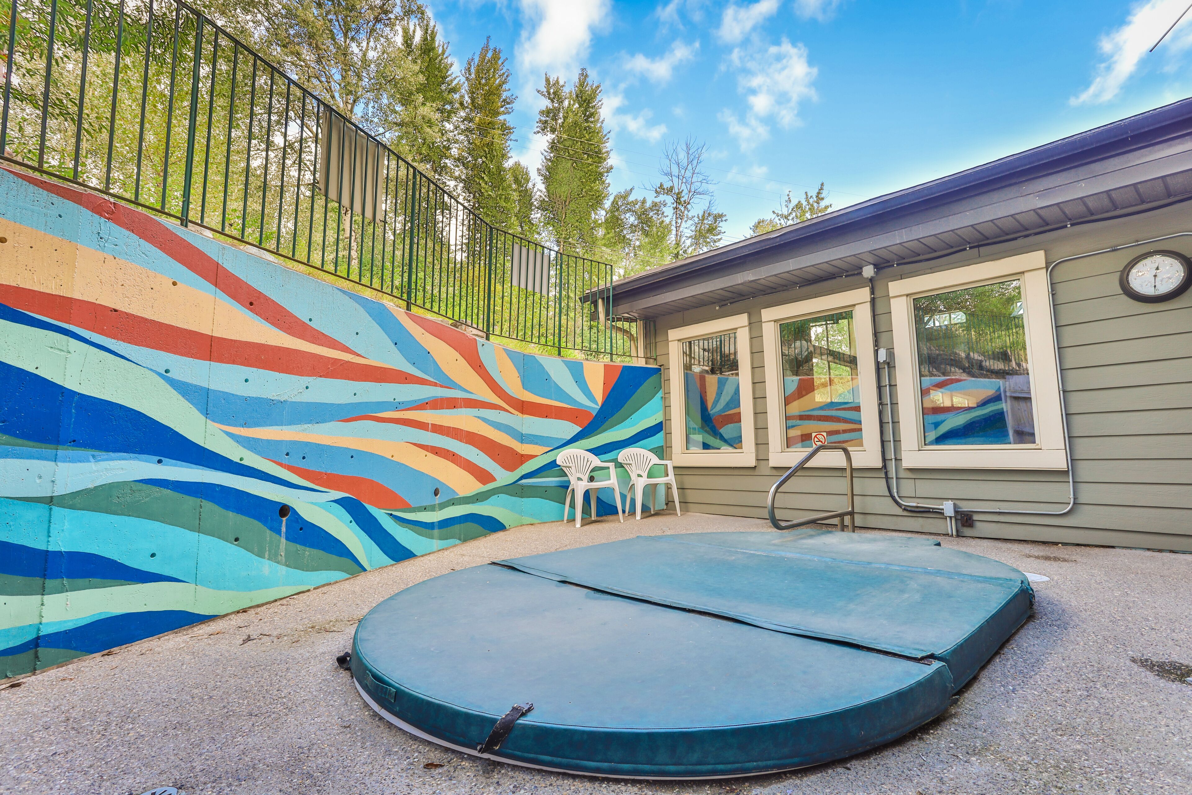 Banyera d'hidromassatge a l'aire lliure