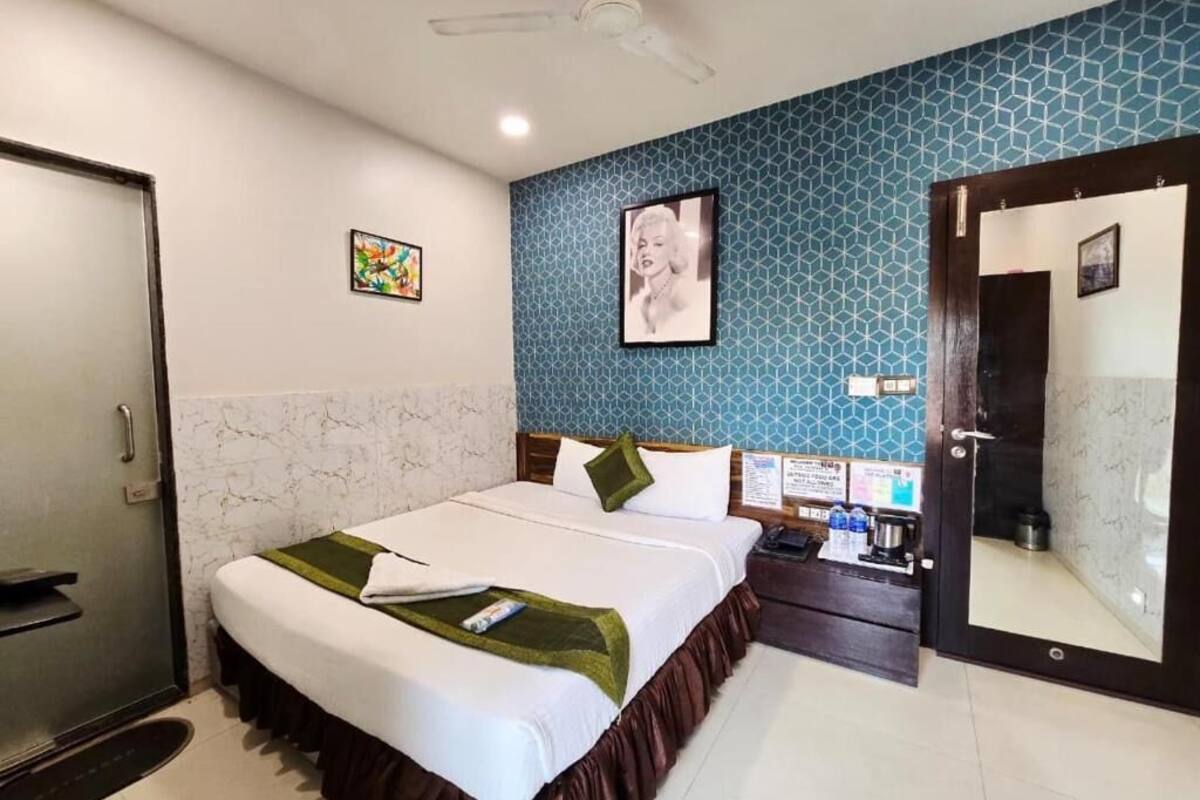 Deluxe Double Room | Free WiFi