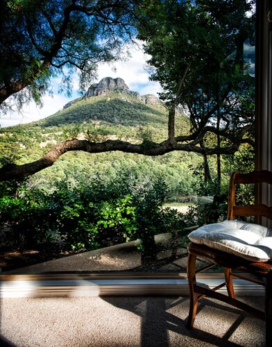 Secluded Grampians Cottage with Mountain Views & Wildlife