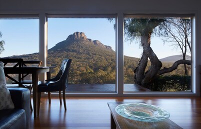 Secluded Grampians Cottage with Mountain Views & Wildlife