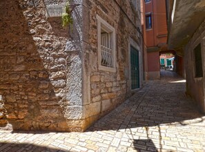 Apartment | Exterior - Modern and Cozy Rovinj Old Town Apartments - Studio Apartment (Rovinj)