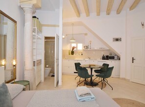 Dining - Modern and Cozy Rovinj Old Town Apartments - Studio Apartment (Rovinj)