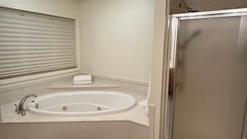 Shower, jetted bath, hair dryer, towels