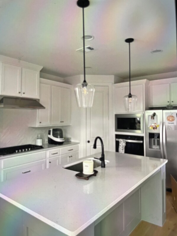 Private kitchen - 2-bedroom house in quaint New Iberia with cool AC (New Iberia)