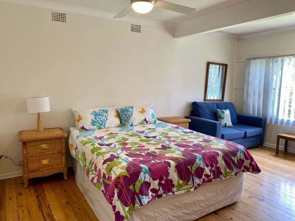 3 bedrooms, bed sheets