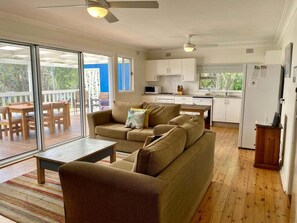 TV - Sting Ray Bay - Close to the beach (Bendalong)