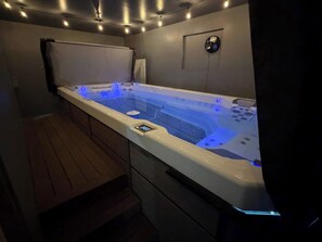 Interior - Spacious 7-bedroom house in Idaho Falls w/AC, Hottub/Swim Spa, Game Rm, Family (Idaho Falls)