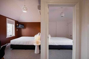 2 habitaciones, tabla de planchar con plancha y wifi 