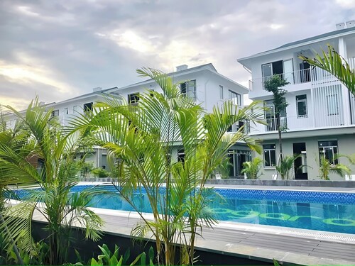 Ti Tach Homestay in Eco Garden Hue