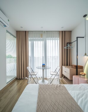 Standard Double Room, Balcony, City View | Free minibar items, desk, free WiFi, bed sheets - Ti Tach Homestay in Eco Garden Hue (Hue)
