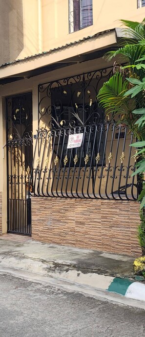Exterior detail - Cozy Biñan Getaway - Entire House for Rent (Biñan City)