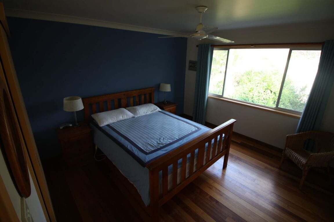 3 bedrooms, bed sheets