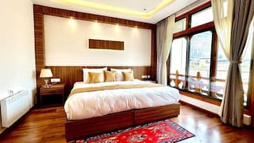 Luxe suite, uitzicht op bergen | Gratis wifi