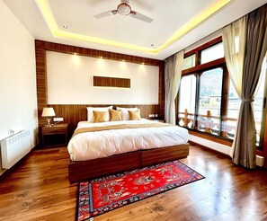 Luksussuite, fjellutsikt | Wi-fi (inkludert)