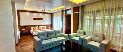 Luxury Suite, Mountain View | Free WiFi