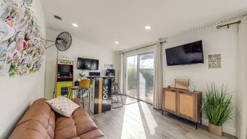 Een televisie en videogames