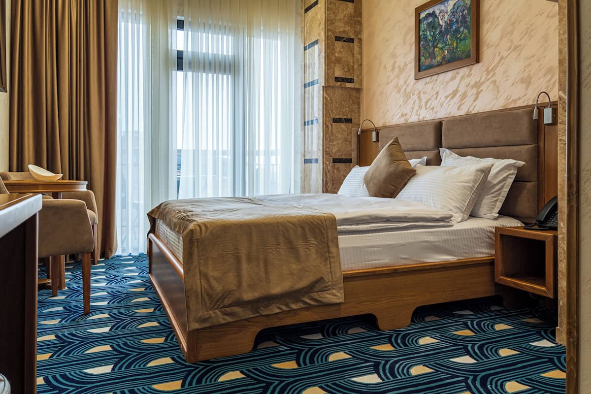 Skrivebord, gratis Wi-Fi, sengetøj