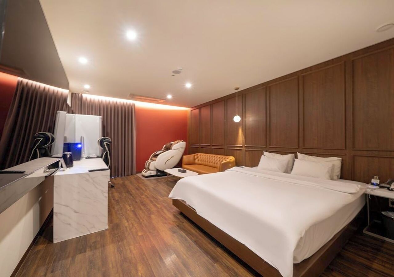 M Business Royal | Free WiFi