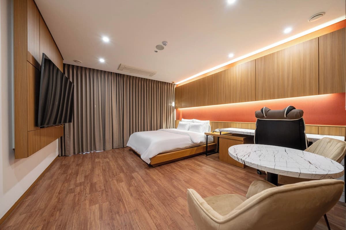 M Superior Double | Bộ đồ giường cao cấp, chăn bông 