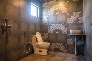 Deluxe Double Room, Balcony | Bathroom - Ayana by Starling (Kumta)