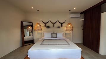 Deluxe Villa, Balcony, Pool View | In-room safe, free WiFi, bed sheets