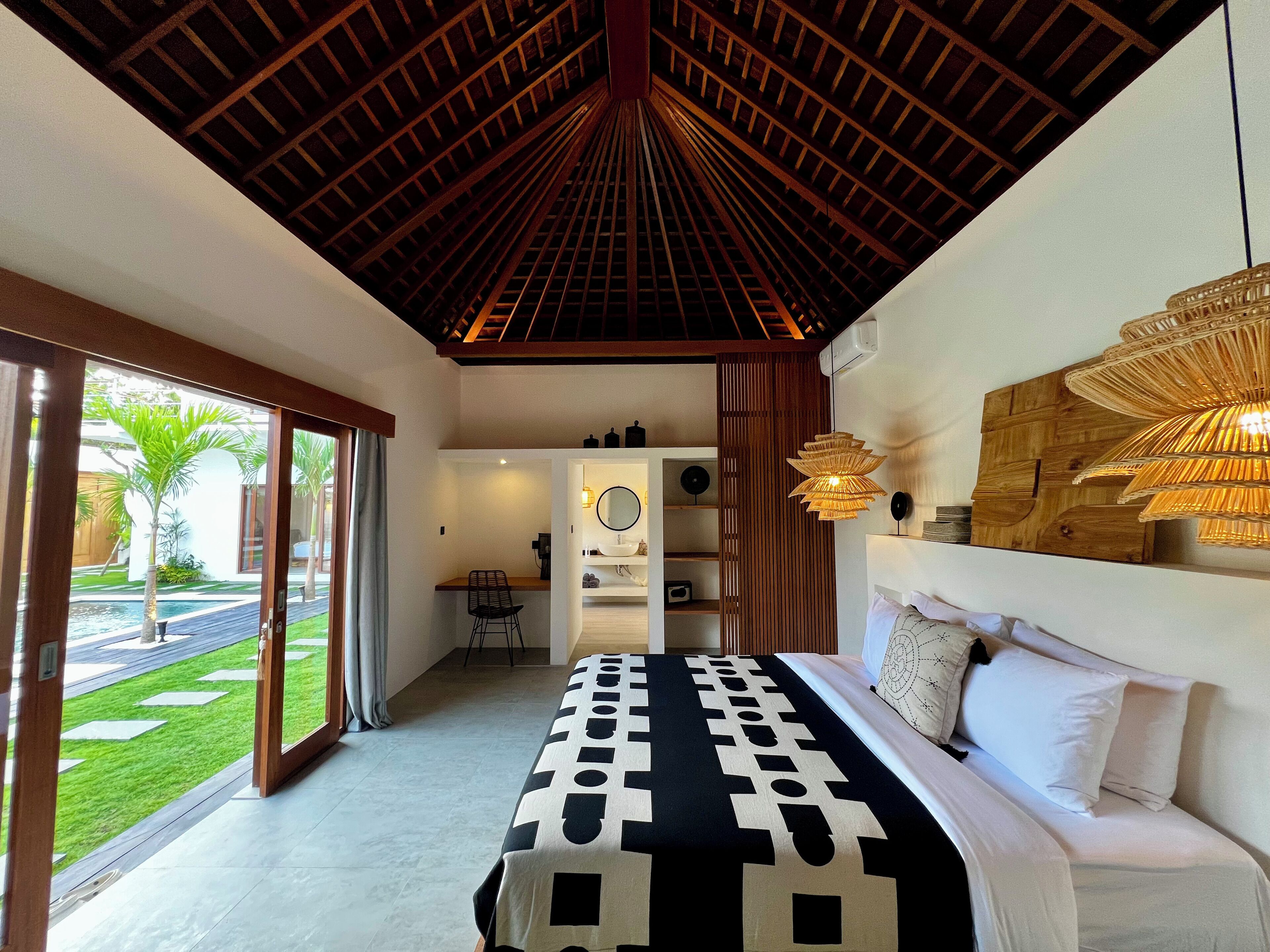 خزنة داخل الغرفة وواي فاي مجانًا وملاءات أسرّة