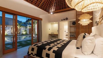 Ropa de cama de alta calidad y caja de seguridad en la habitación