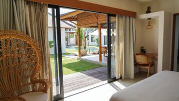 Biệt thự Deluxe, ban công, quang cảnh hồ bơi | Két bảo mật tại phòng, truy cập Internet không dây miễn phí