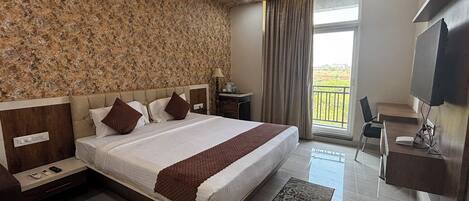 Standard Room | Desk, free WiFi